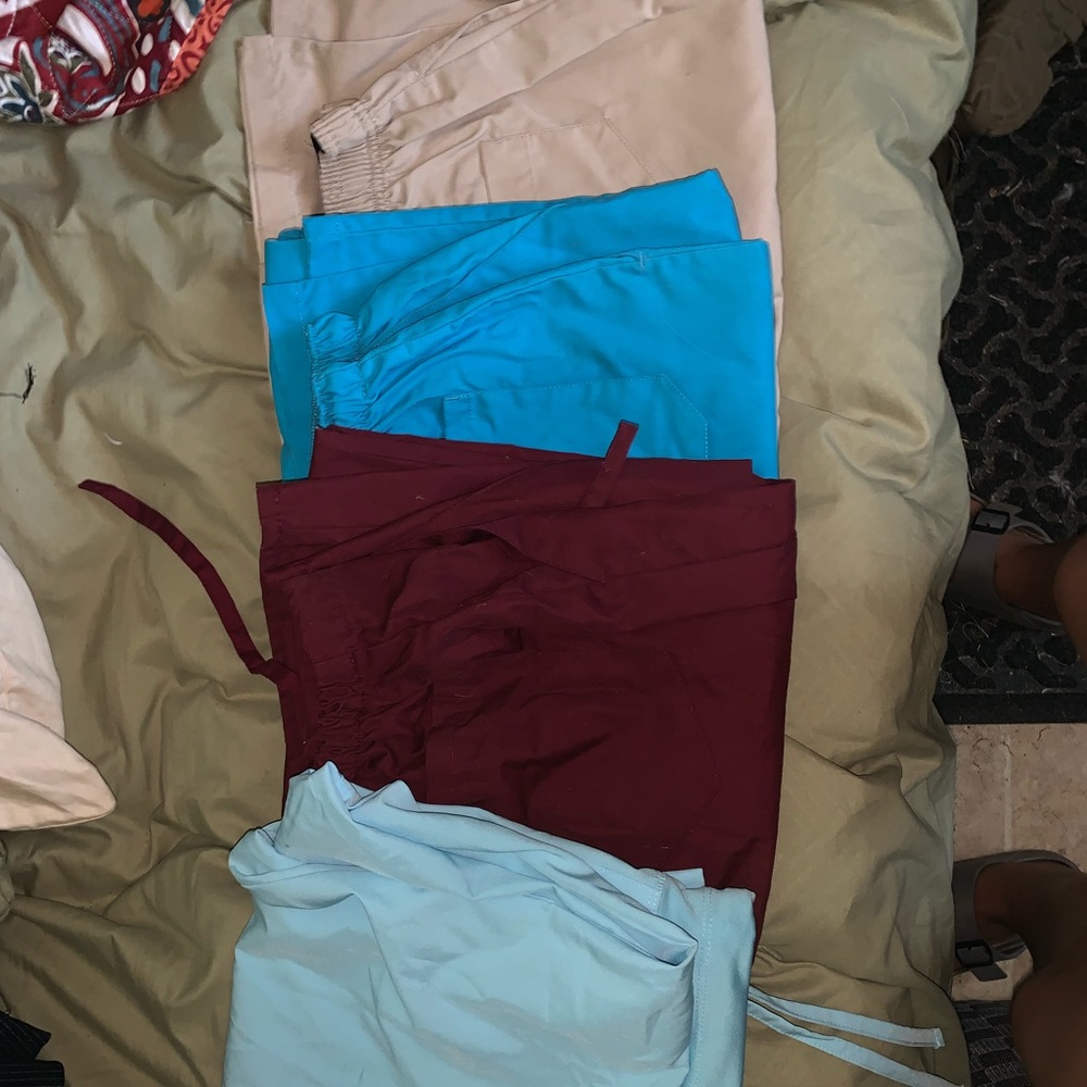 Scrubs - Picture 1 of 4